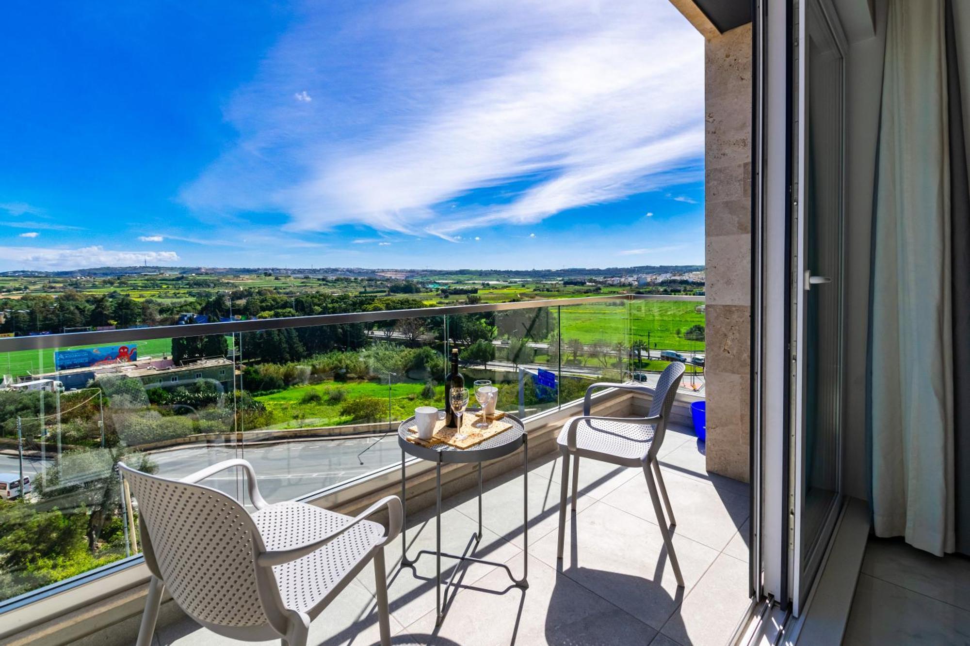New Spacious Apartment With Amazing View Bugibba Σεντ Πόλς Μπέι Εξωτερικό φωτογραφία