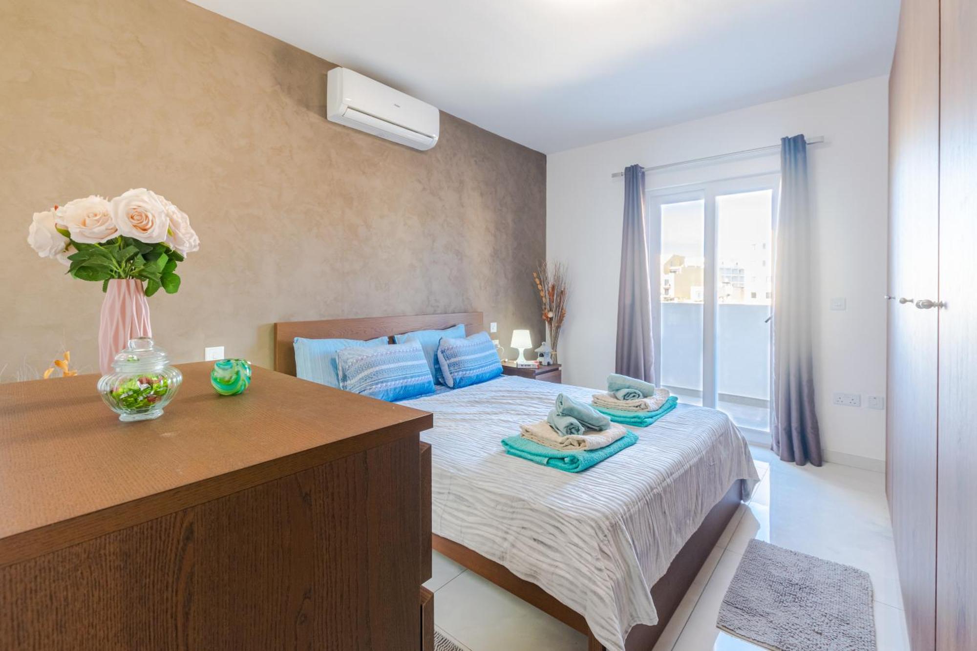 New Spacious Apartment With Amazing View Bugibba Σεντ Πόλς Μπέι Εξωτερικό φωτογραφία